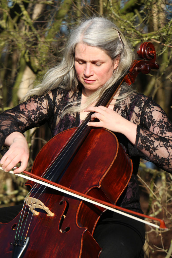 Angelika Bönisch Cellistin in Oldenburg